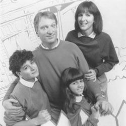 Photo The People Next Door