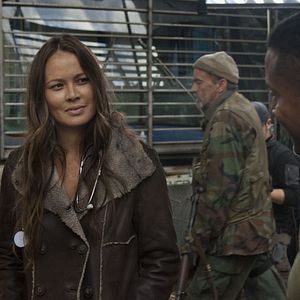 Photo Moon Bloodgood