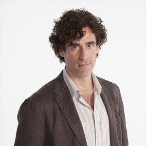 Photo Stephen Mangan