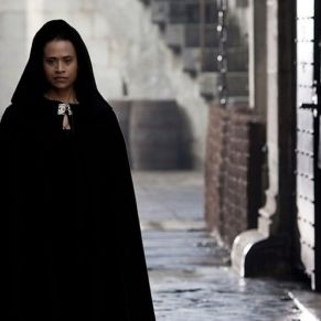 Photo Angel Coulby