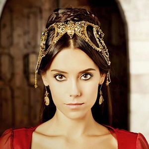 Photo Cansu Dere