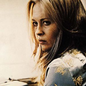 Photo Portrait d'une enfant déchue