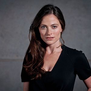 Photo Lara Pulver
