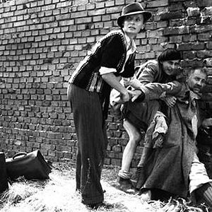 Photo Welcome in Vienna - Partie 1 : Dieu ne croit plus en nous