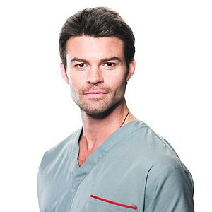 Photo Saving Hope : au-delà de la médecine