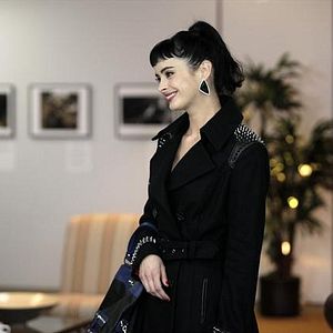 Photo Don't Trust The B---- in Apartment 23