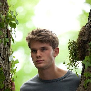 Photo Jeremy Irvine
