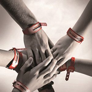 Photo Les Bracelets rouges