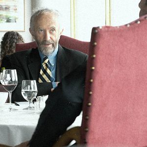 Photo Jonathan Pryce