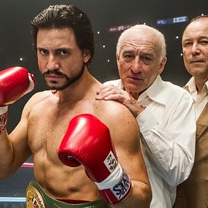 Photo Hands Of Stone