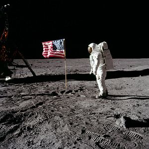 Photo Moonwalk One