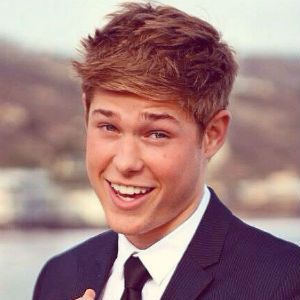 Photo Mason Dye
