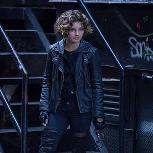 Photo Camren Bicondova