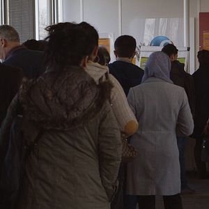 Photo Pôle Emploi, Ne quittez pas !