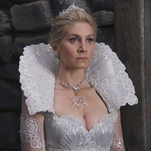 Photo Elizabeth Mitchell