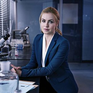 Photo Amanda Schull