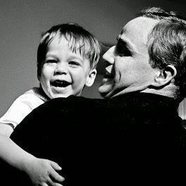 Photo Listen to Me Marlon