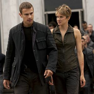 Photo Theo James