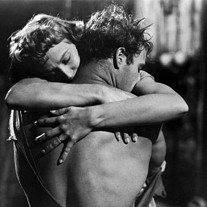 Photo Listen to Me Marlon