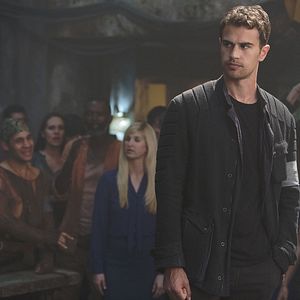 Photo Theo James