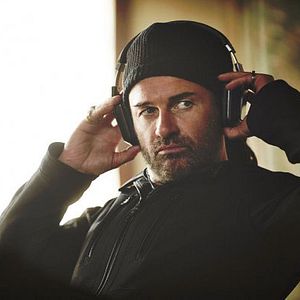 Photo Julian McMahon