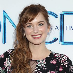 Photo Elizabeth Lail