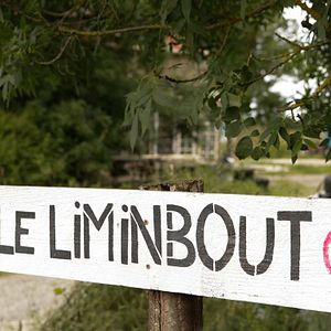 Photo Les Pieds sur terre