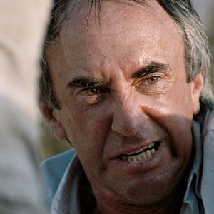 Photo Jonathan Pryce