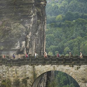Photo Le Club des Cinq et la vallée des dinosaures