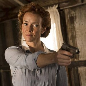 Photo Annie Wersching