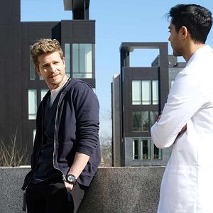 Photo The Resident