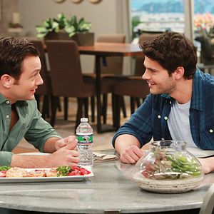 Photo Young & Hungry