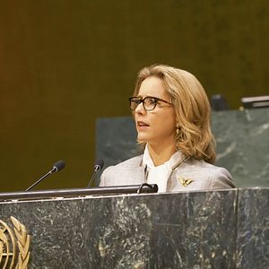 Photo Madam Secretary