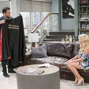 Photo Young & Hungry