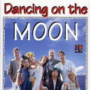 Photo Dancing on the Moon