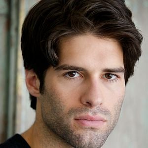 Asher Grodman - AlloCiné