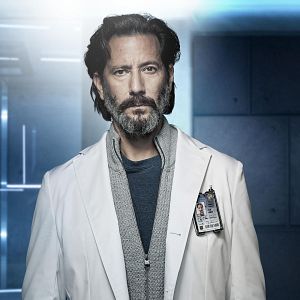 Photo Henry Ian Cusick