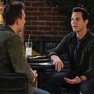 Photo Skylar Astin