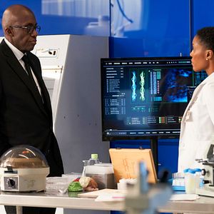 Photo Black Lightning