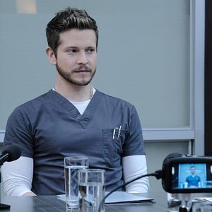 Photo Matt Czuchry