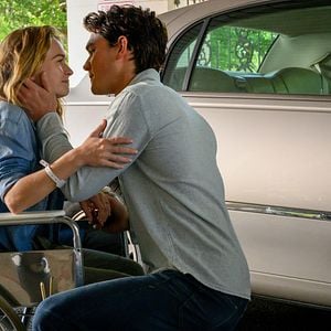 Photo Britt Robertson