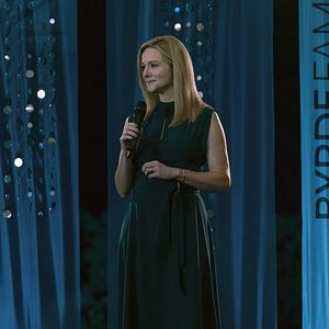 Photo Laura Linney