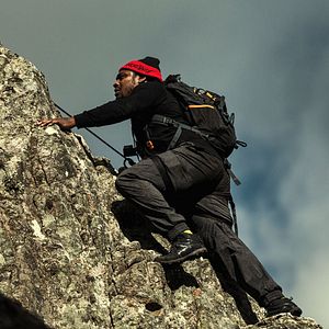 Photo En pleine nature avec Bear Grylls