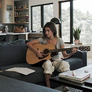 Photo Rainey Qualley