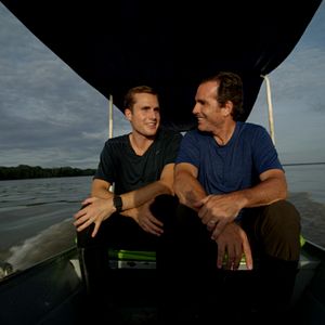 Photo Père et fils au bout du monde