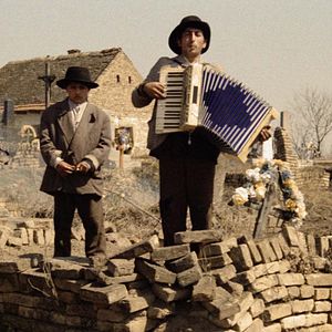 Photo Qui chante là-bas?