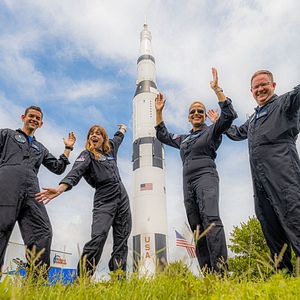Photo Compte à Rebours : Quatre Touristes dans l’Espace
