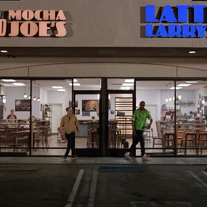 Photo Larry et son nombril