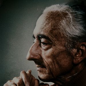 Photo Becoming Cousteau