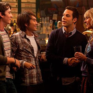 Photo Skylar Astin